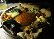 shiro, injera, doro wot, Ethiopian food, Ethiopian cuisine, Four Sisters Restaurant