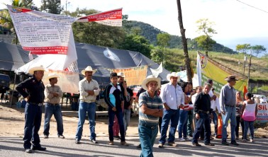 Casillas, Santa Rosa, blockade, Minera San Rafael, Elizabeth McSheffrey, Elizabeth Around the World, mining, activism, human rights