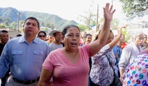 Casillas, Santa Rosa, blockade, Minera San Rafael, Elizabeth McSheffrey, Elizabeth Around the World, mining, activism, human rights