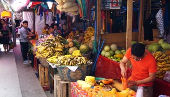 Chichicastenango, Chichcastenango Market, Chichicastenango tourism, tourism Guatemala, Guatemala itinerary, travel Guatemala, Maya women, Maya people, guipils, huipils